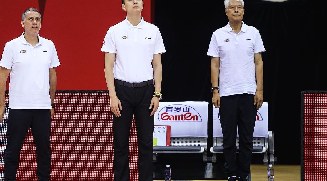 双赢!巩晓彬收获建队核心,杨鸣目光高远,盼复制恩师双冠佳绩