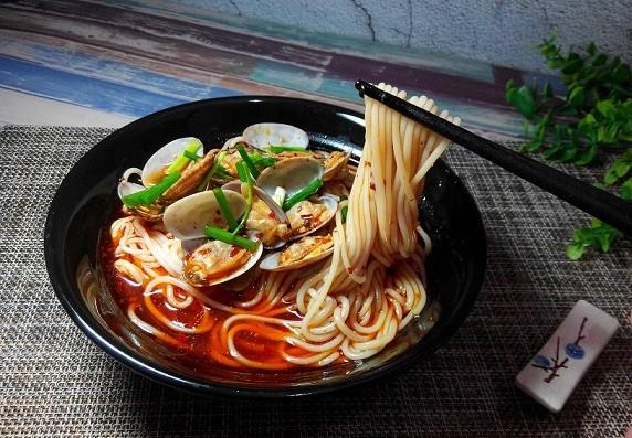 吃花甲米线不自家做的干净实惠又好味做法也简单