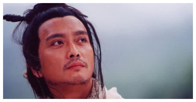 当年和张国荣竞争影帝的演员,不是别人正是谢君豪,而金马奖影帝也是其