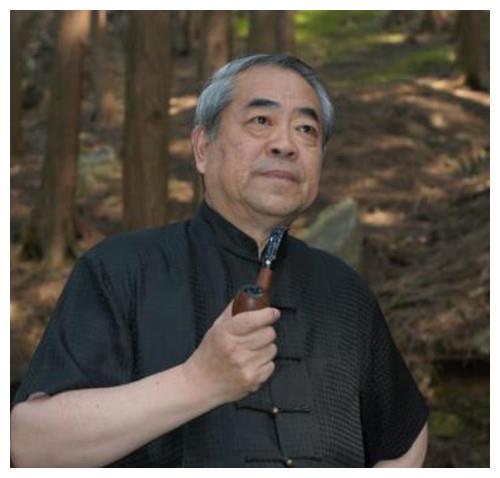 正文       一直到八十年代,须遵德才知道这件事,1988年,须遵德与楠莉