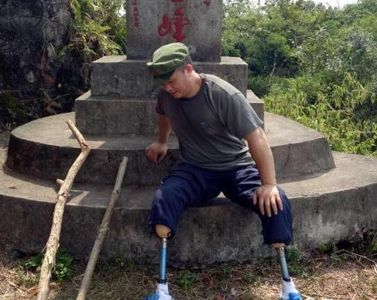 中越战争:18岁新兵炸掉双腿,父亲:没立功不重要,只要活着就好
