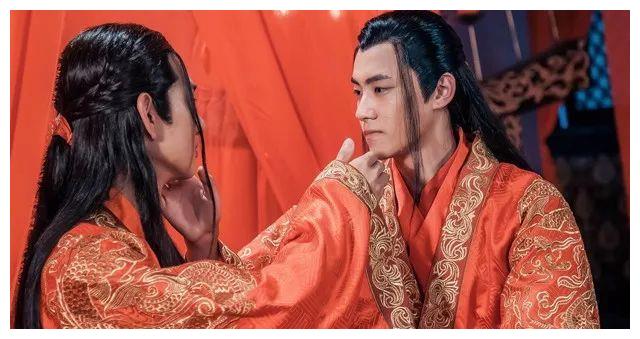 战国时期有龙阳之好,西汉时期有断袖之欢,帝王好男风在中国古代并不