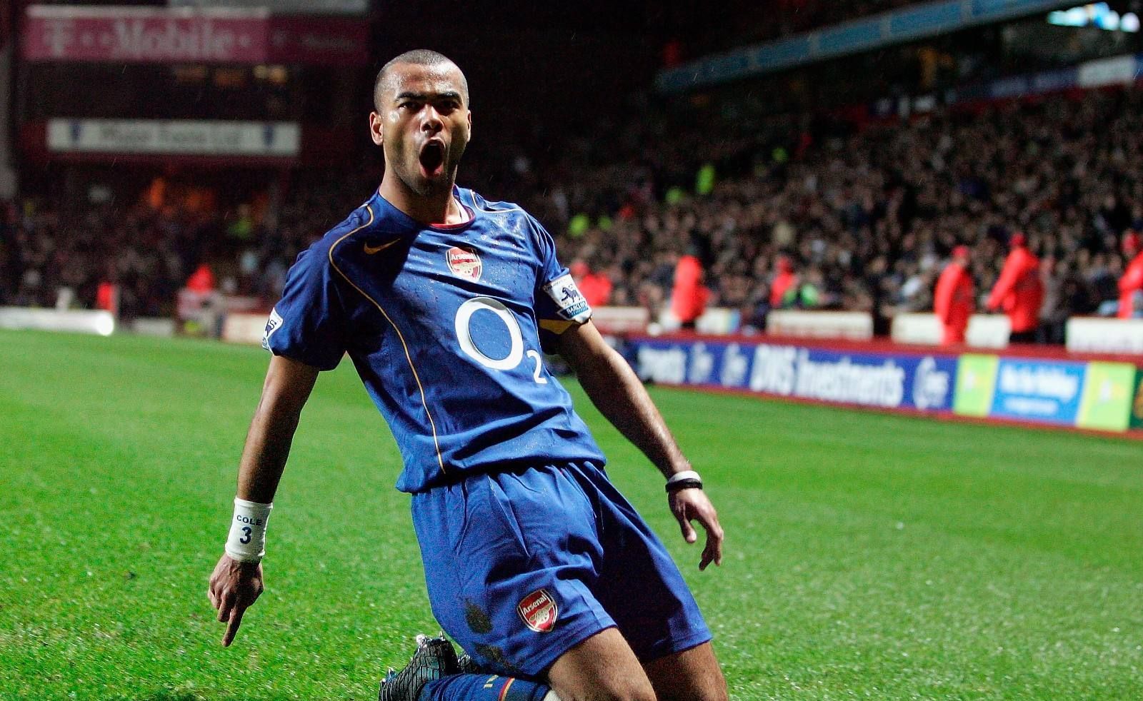 前世界第一左后卫阿什利科尔退役!阿森纳出道,在切尔西捧欧冠