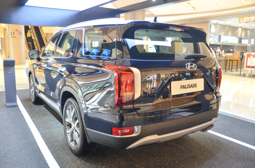 007探店:7座大块头 v6 实拍进口现代帕里斯帝