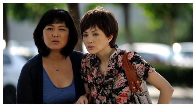 和冯巩郭冬临合作上过5次春晚的她因工作抑郁再难回巅峰