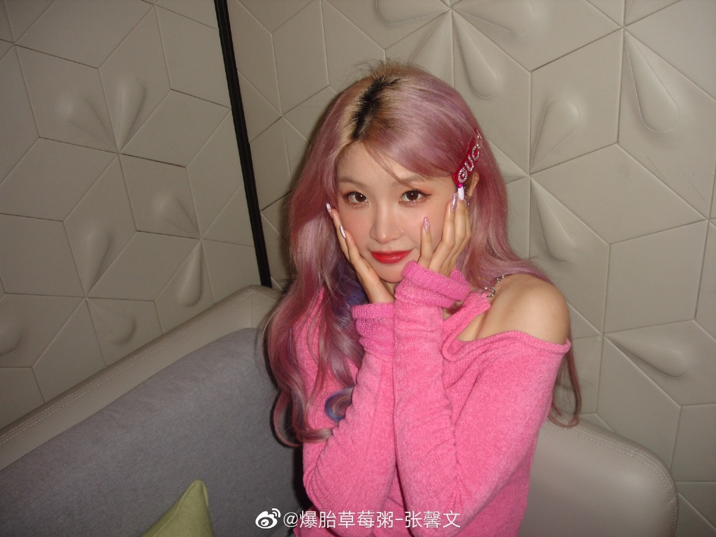 爆胎草莓粥-张馨文美少女写真美照好美