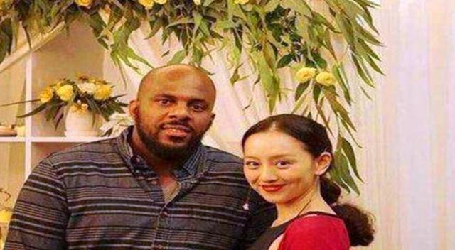 她小时候被太美迷住了,在长大之后嫁给了黑人,现在颜值很难说|叶彤