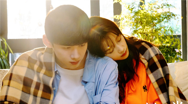 白敬亭又一新剧心动上线刚看两集就上头这对姐弟恋cp我爱了