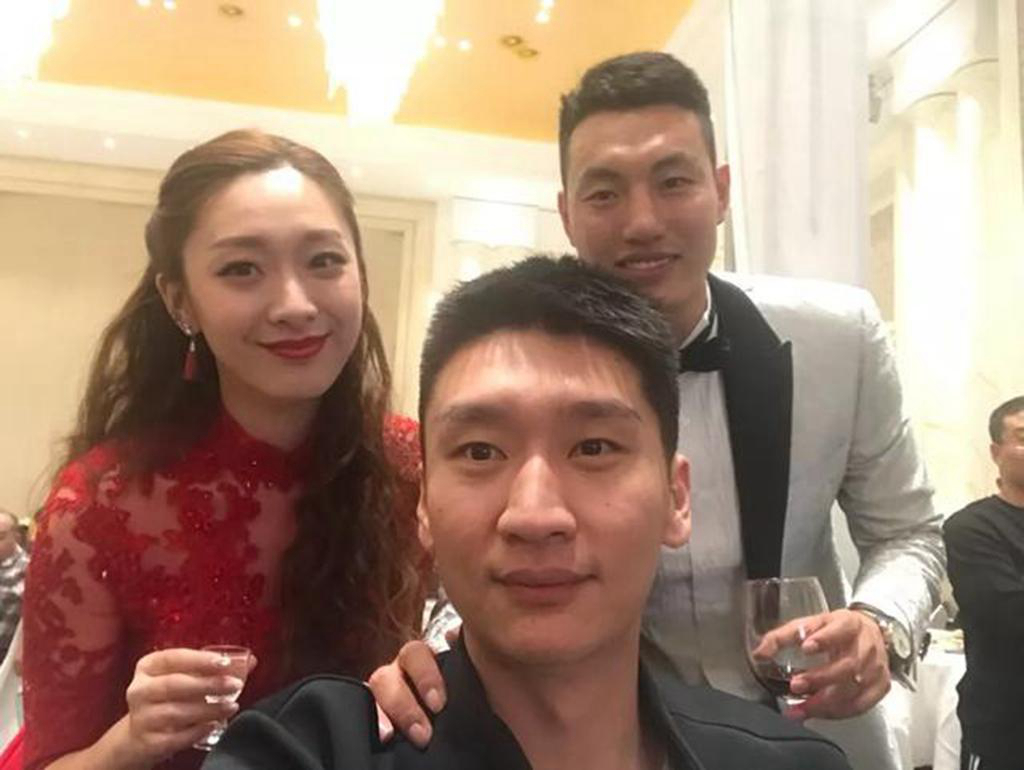 巩晓彬对他束手无策cba队长15场得分上双与妻子相恋9年
