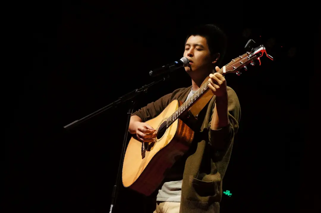 马頔被淘汰,可他的灵魂太可爱|我是唱作人2|马頔|民谣_新浪新闻