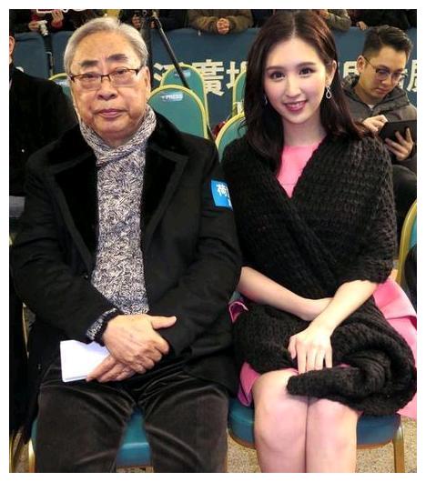 为了还清债务,她把女儿介绍给了林建明,就这样,女方有颜,男方有钱