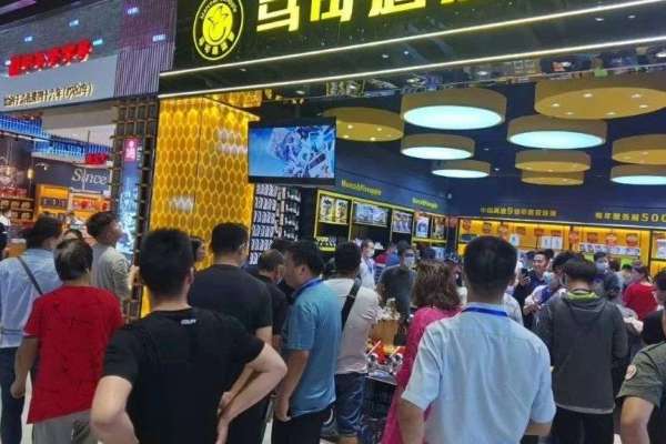 「马可遇菠萝」,在路上邂逅千亿隐形市场