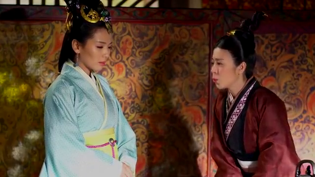 精心打扮,挑选首饰都要费脑子啊 为您推荐: 芈月传 玳瑁见芈姝失宠