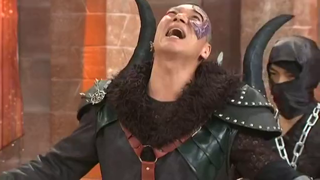 萌学园:无言被攻击,不过看样子是看清楚了暗黑大帝