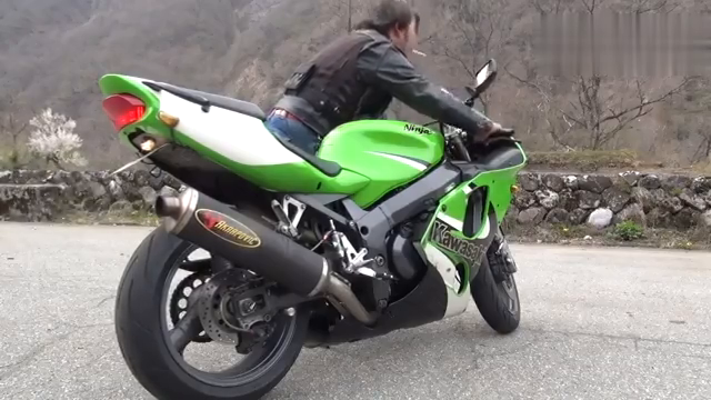 川崎zx-7r忍者