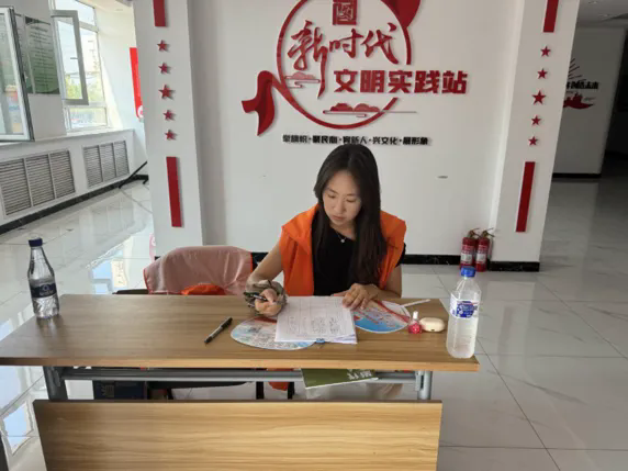 109名大学生闯进金普新区一线：这个暑假，我们不打烊只充电