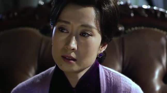 明楼工作太危险,怕自己有不测,下秒就挨姐姐一巴掌