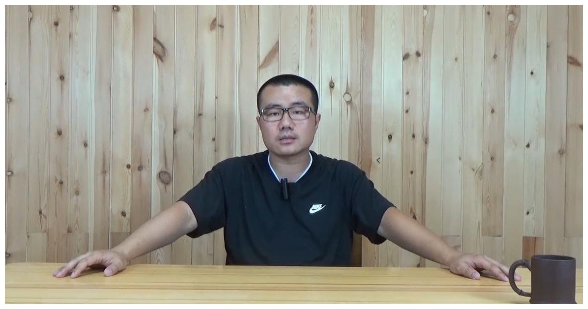 17 5 3 4,手动艾特徐静雨,请问霍顿·塔克什么时候被裁?