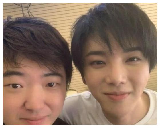 吴彤终于赔了范丞丞被坐碎的手机，知名制片人竟然抄袭<a href=