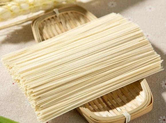 买挂面时,遇到这3种最好别买,吃了没营养还没好处,纯属浪费钱