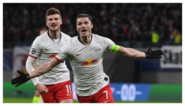 罗马诺称曼联对这位德甲球星“非常着迷”,而英力士方面则被告知签下“新阿德里亚诺”的价格。