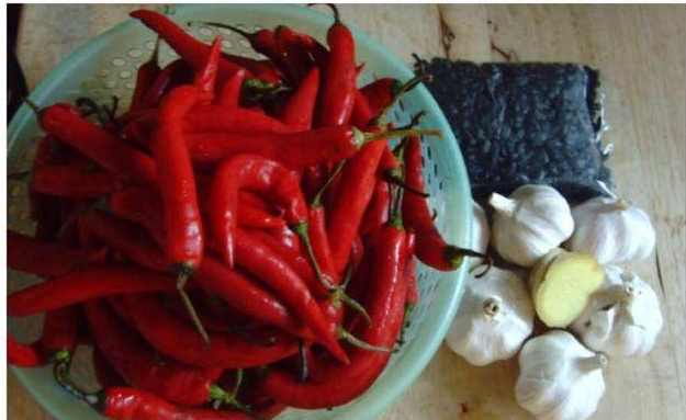 婆婆做的辣椒酱特别香,保证一吃就停不了嘴,因为婆婆放了这三样休闲区蓝鸢梦想 - Www.slyday.coM 婆婆做的辣椒酱特别香,保证一吃就停不了嘴,因为婆婆放了这三样休闲区蓝鸢梦想 - Www.slyday.coM