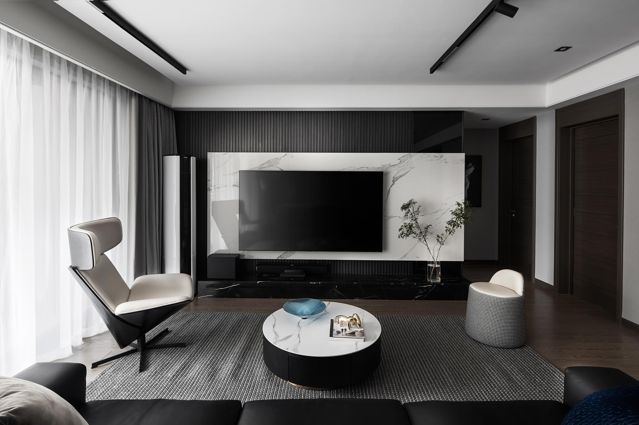 125㎡现代简约时尚黑白灰富有质感的空间