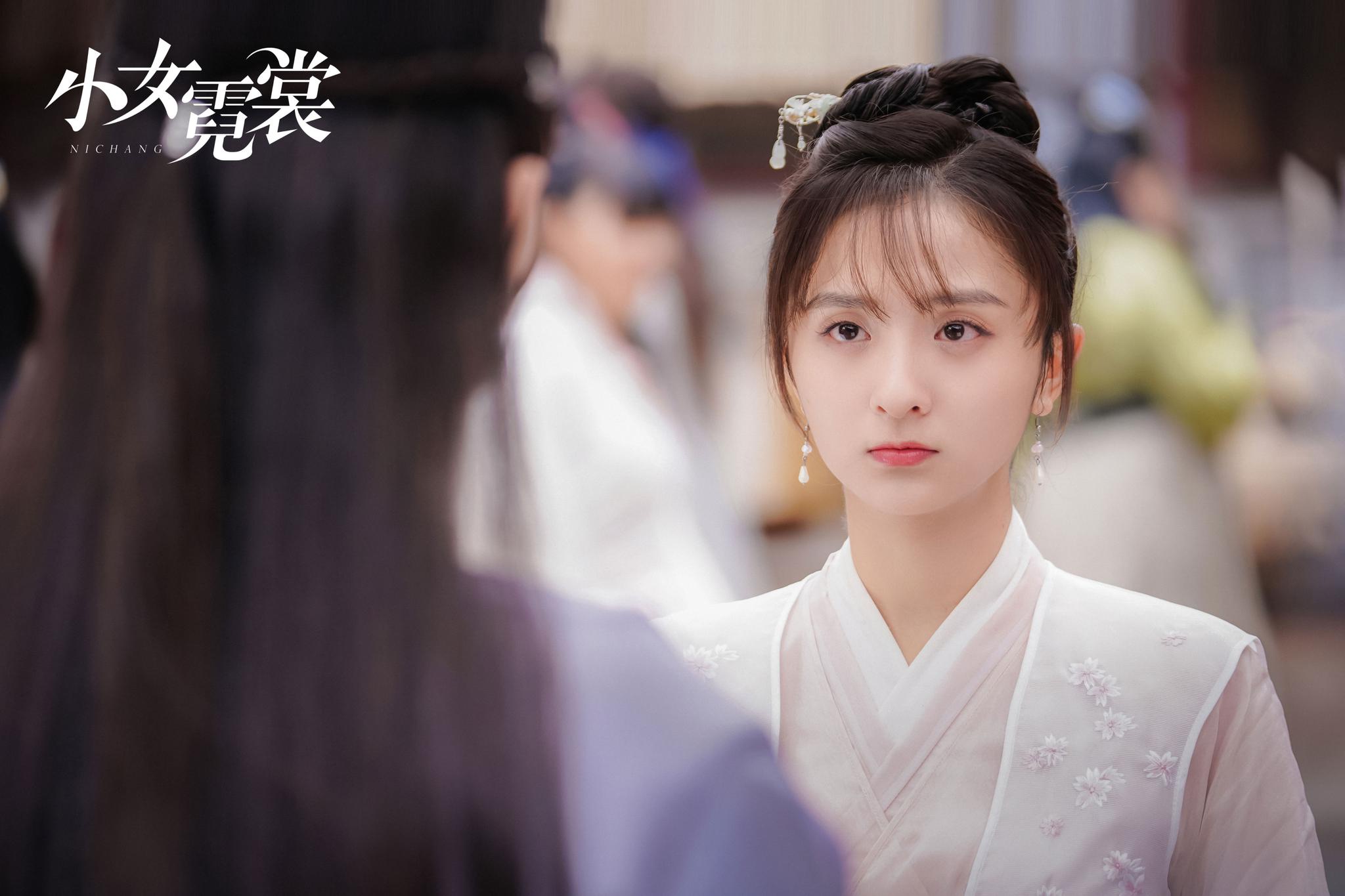 厉嘉琪小女霓裳热播霓裳迎来事业爱情双丰收