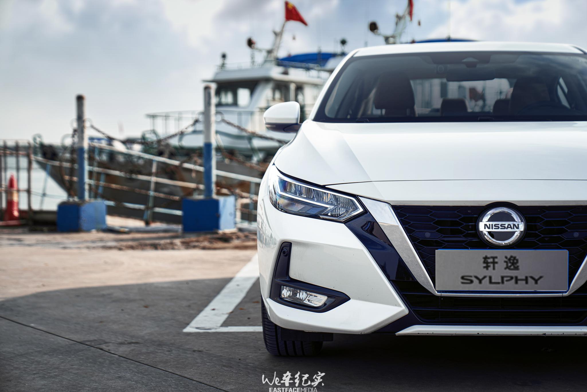 轩逸是东风日产旗下的明星车型,主打家庭用车的标杆产品,去年有幸拍摄