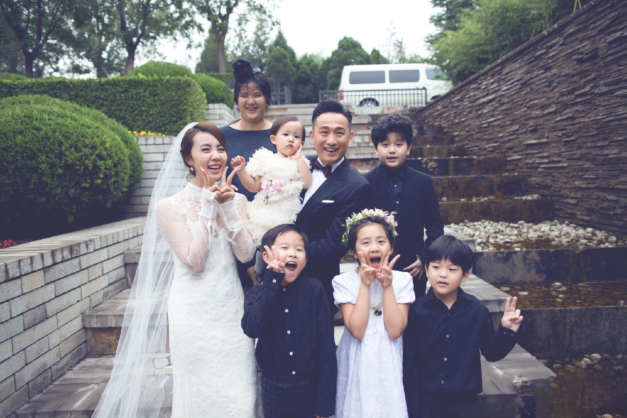 孙莉新剧妻子的选择即将播出晒三胎小儿子增加话题度