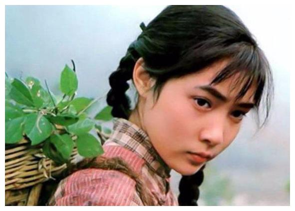 为嫁大14岁德国人与父母决裂沈丹萍却因丈夫买颗白菜怒砸碗