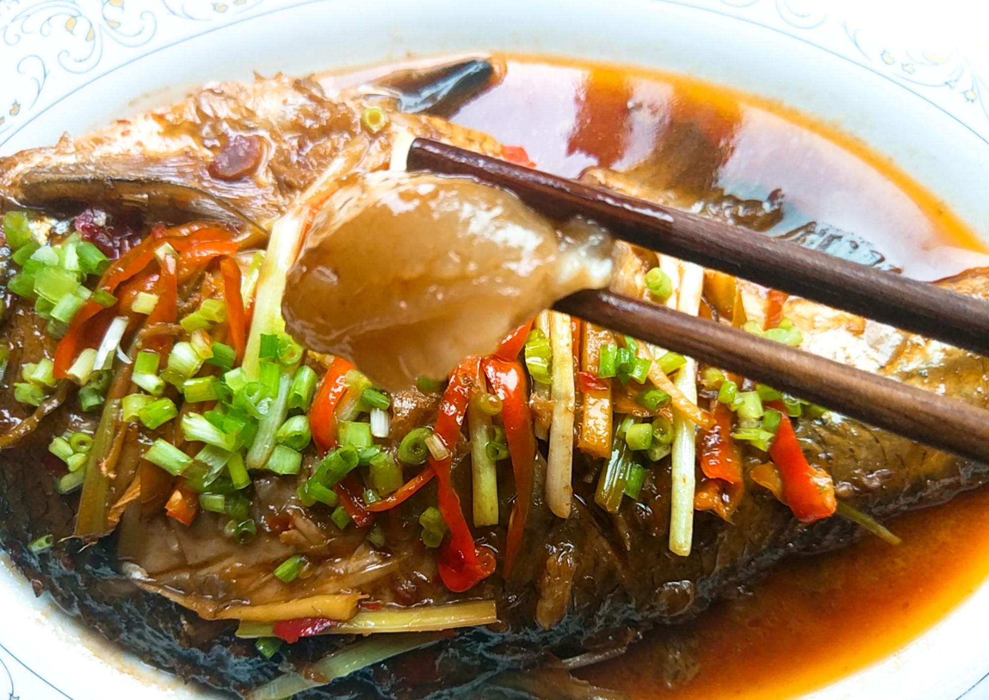 这才是红烧鳊鱼最好吃做法,香鲜嫩滑超入味,连汤汁都不剩,过瘾