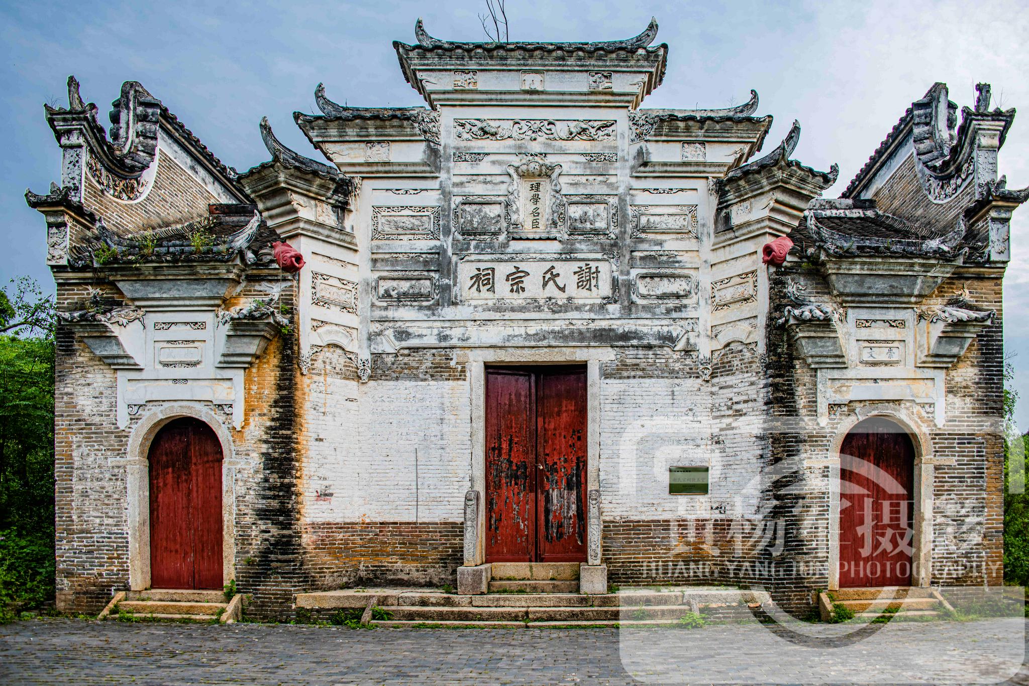 中国客家人最多的城市,一村祠堂文化浓建筑精美,依山傍水景色美