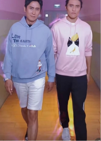 tvb演员马德钟晒儿子毕业照与太太奔赴澳洲儿子性取向遭质疑