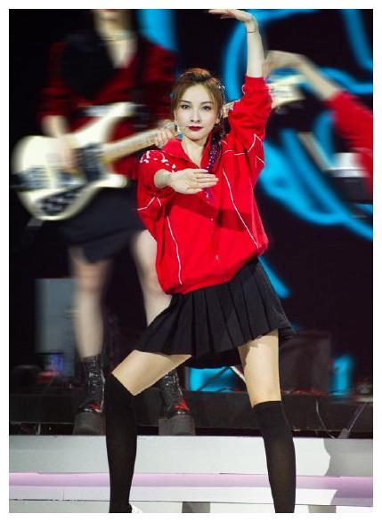 吴昕四公被淘汰一字马侧手翻也敌不过观众喜爱度