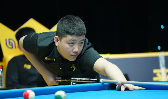 lcba中式八球擂台赛杨紫程丁豪杰争夺决赛名额