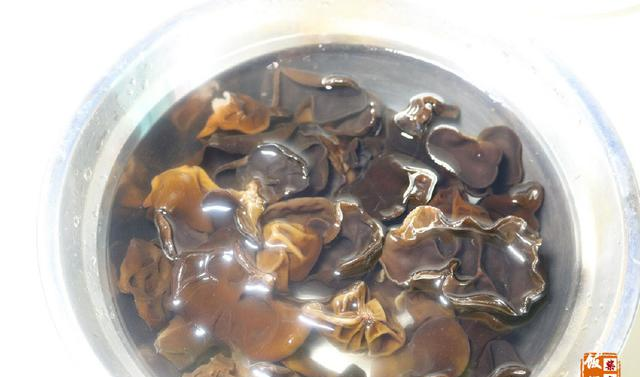 这道菜,补气养血还补钙,女人吃了气色好,孩子常吃长得高!休闲区蓝鸢梦想 - Www.slyday.coM 这道菜,补气养血还补钙,女人吃了气色好,孩子常吃长得高!休闲区蓝鸢梦想 - Www.slyday.coM