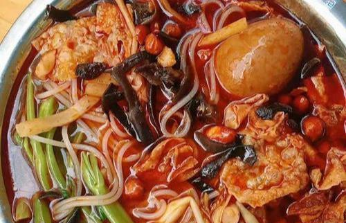 第一次吃螺蛳粉的你是什么感受?网友神评论,让人“笑出腹肌”休闲区蓝鸢梦想 - Www.slyday.coM 第一次吃螺蛳粉的你是什么感受?网友神评论,让人“笑出腹肌”休闲区蓝鸢梦想 - Www.slyday.coM