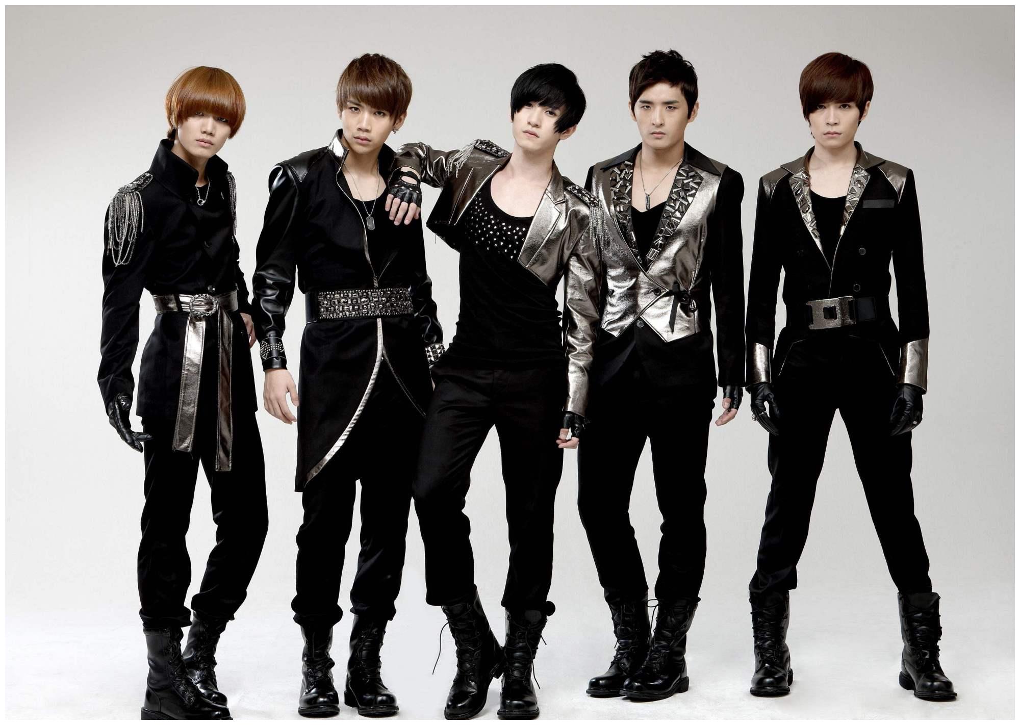 至上励合成员现状,张远马雪阳参加《创造营2019》,而他让人意外