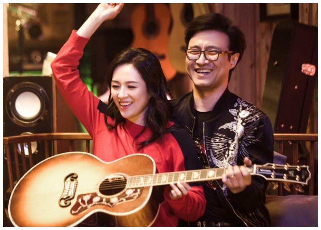章子怡汪峰晒温馨合照为小儿子庆周岁排面十足女儿颜值抢眼
