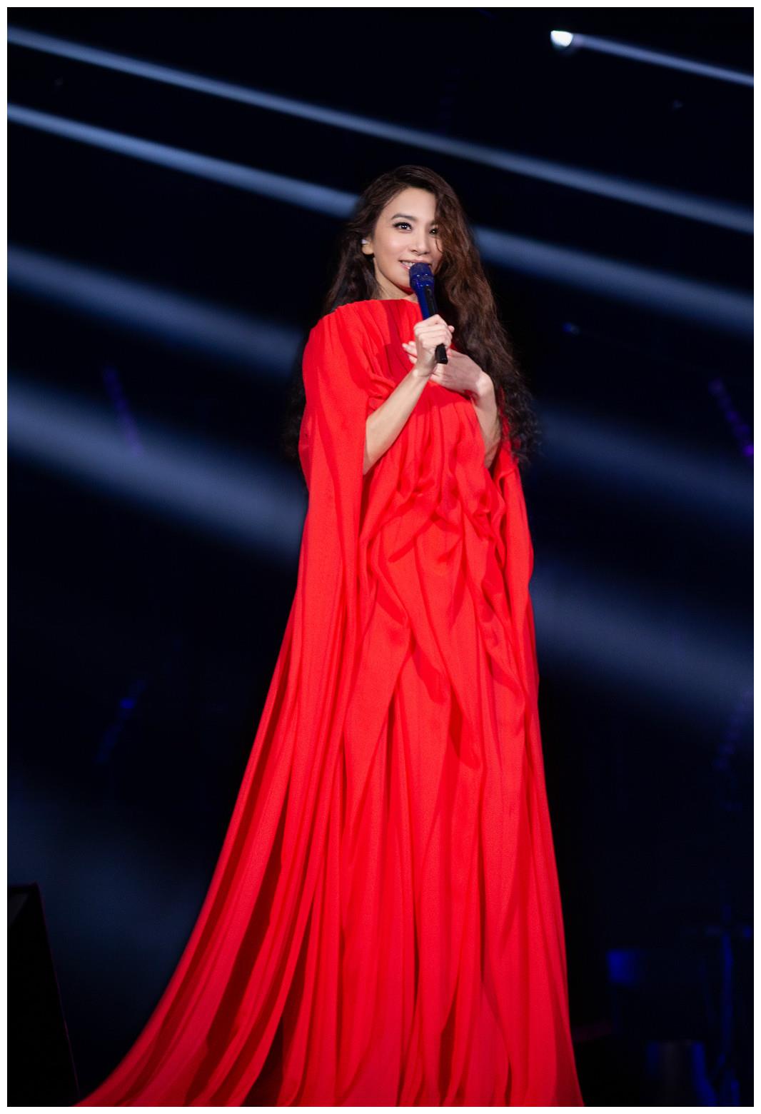 每场3小时体力挑战 田馥甄一一巡回演唱会完美演唱缔造二巡好口碑