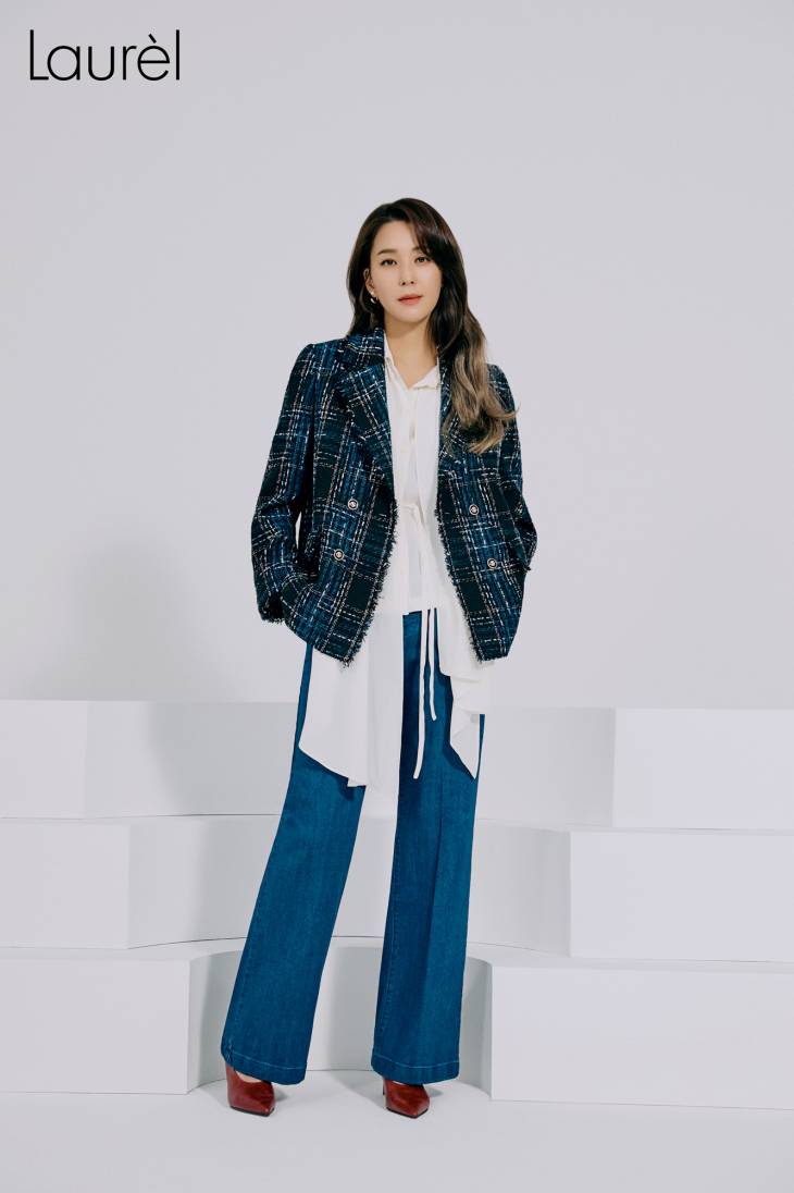 韩国女艺人韩高恩代言服装品牌拍最新宣传照