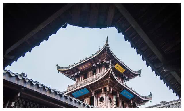 并且在元朝的时候,阆中被称为保宁府,到了明末清初,阆中已经是四川省