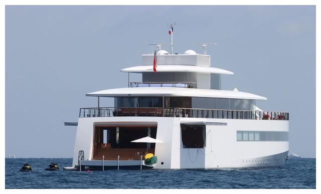 劳伦鲍威尔laurenepowell乘坐巨型游艇维纳斯在戛纳度假