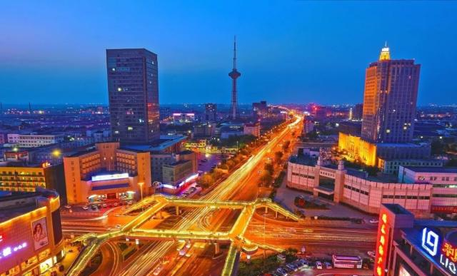 2018上海人均gdp_这座省会城市曾被笑称“大县城”,如今人均GDP却不亚于上海(2)