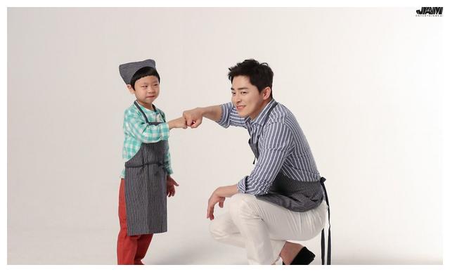 机智医生生活曹政奭金俊广告花絮公开李氏父子宇宙最可爱