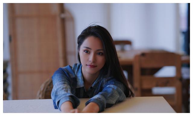 田蕾希好演员需要热爱生活