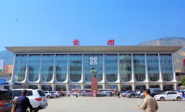 都是西部地区重要的中心城市兰州和西安的差距有多大