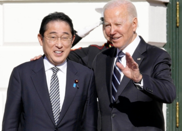 一波未平一波又起,日本发生地震,火山喷发,日首相将被送往医院休闲区蓝鸢梦想 - Www.slyday.coM 一波未平一波又起,日本发生地震,火山喷发,日首相将被送往医院休闲区蓝鸢梦想 - Www.slyday.coM