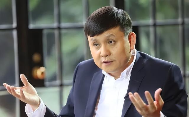 张文宏最新发声:将逐渐进入地方性流行阶段与世界"同步"__财经头条